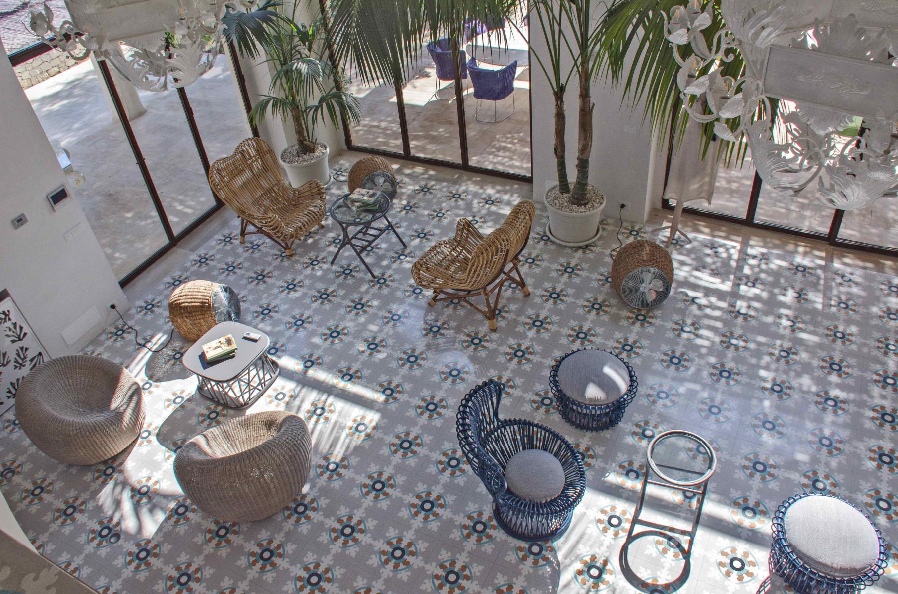 abb4eab7-2df8-4801-9153-922e2f45e259