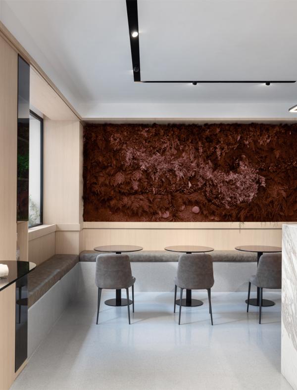 Coffee & Tobacco, Naples